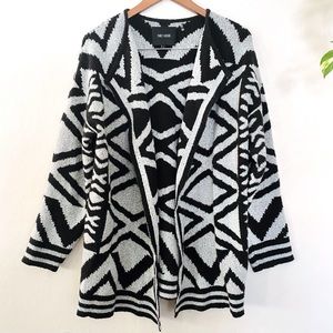 Nic+Zoe Black and Gray Aztec Print Cardigan